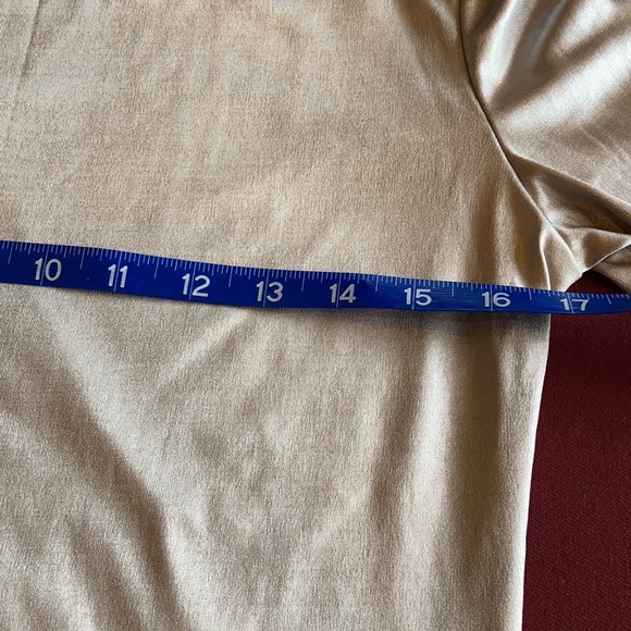 Top - Picture 4 of 7